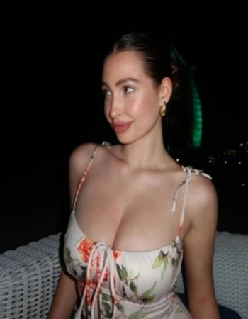 Professional Andheri call girls for business dinners, conferences and social events