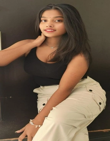 Charming college girl escort in Connaught Place known for polite behavior and positive energy