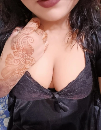 Premium Kolkata call girls image showcasing trusted escort service near New Town location