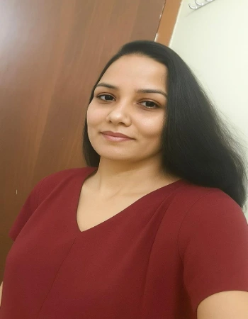 Professional Udaipur call girl with modern lifestyle appeal
